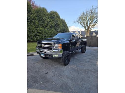 Black 2009 Chevrolet Silverado 2500 LT Crew Cab