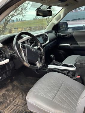 2017 Toyota Tacoma SR5