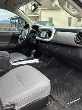 2017 Toyota Tacoma SR5