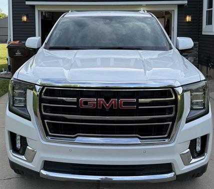 White 2021 GMC Yukon XL SLT