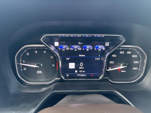 White 2021 GMC Yukon XL SLT