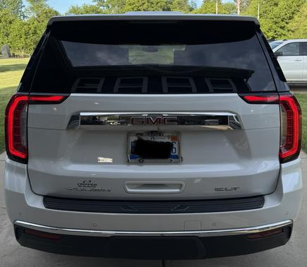 White 2021 GMC Yukon XL SLT
