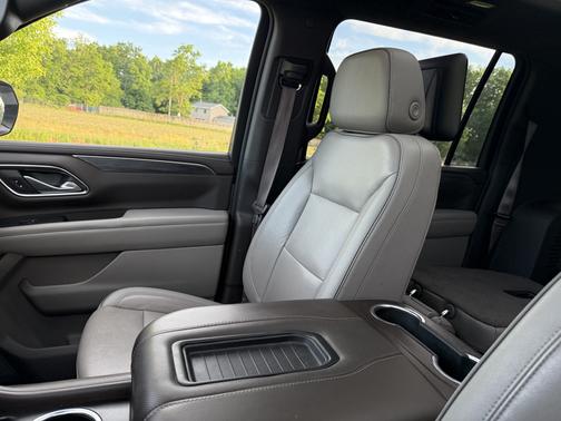 White 2021 GMC Yukon XL SLT