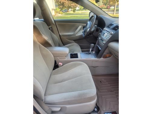Gold 2009 Toyota Camry Hybrid Base