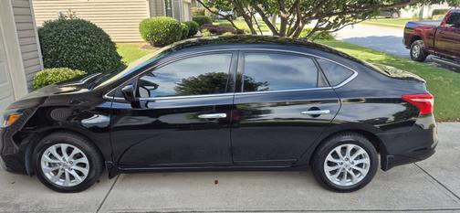 Black 2018 Nissan Sentra SV