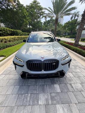 Gray 2023 BMW X7 M60i