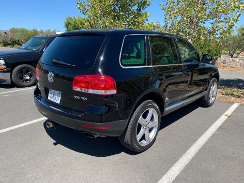 Black 2006 Volkswagen Touareg V10 TDI
