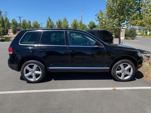 Black 2006 Volkswagen Touareg V10 TDI