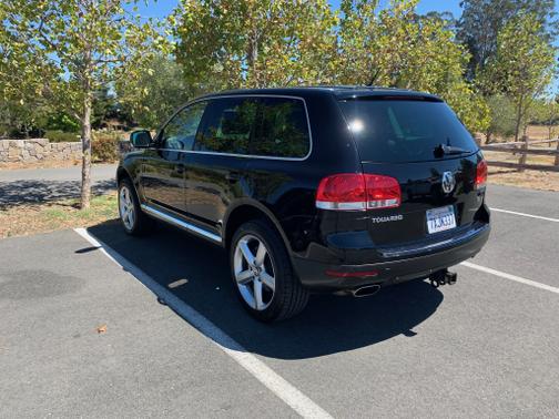 Black 2006 Volkswagen Touareg V10 TDI