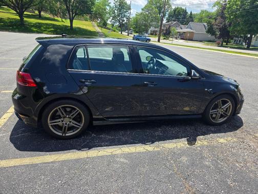 Black 2017 Volkswagen Golf R 4-Door w/DCC & Navigation