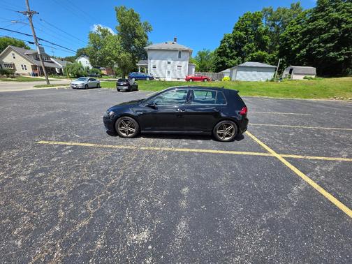 Black 2017 Volkswagen Golf R 4-Door w/DCC & Navigation