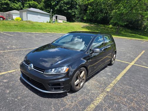 Black 2017 Volkswagen Golf R 4-Door w/DCC & Navigation