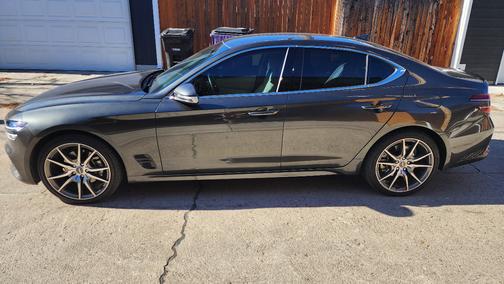 2023 Genesis G70 2.0T