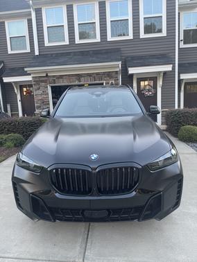 Black 2024 BMW X5 xDrive40i