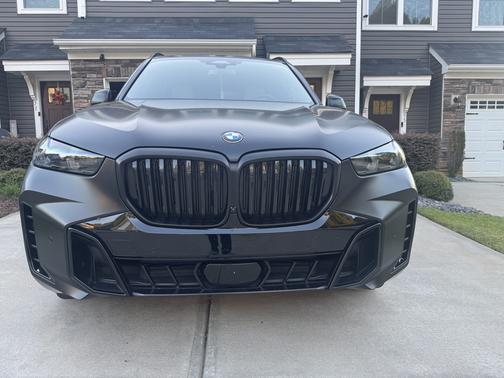 Black 2024 BMW X5 xDrive40i