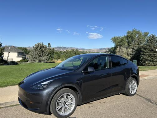 2024 Tesla Model Y Long Range