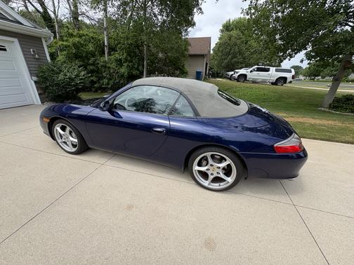 2002 Porsche 911 Carrera 4 Cabriolet