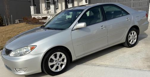 2005 Toyota Camry XLE V6