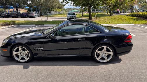 Black 2009 Mercedes-Benz SL-Class SL550 Roadster