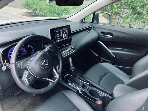 2022 Toyota Corolla Cross XLE