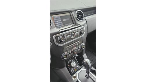 2011 Land Rover LR4 Lux