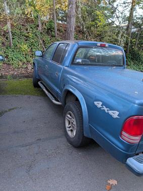 Blue 2004 Dodge Dakota Sport Quad Cab