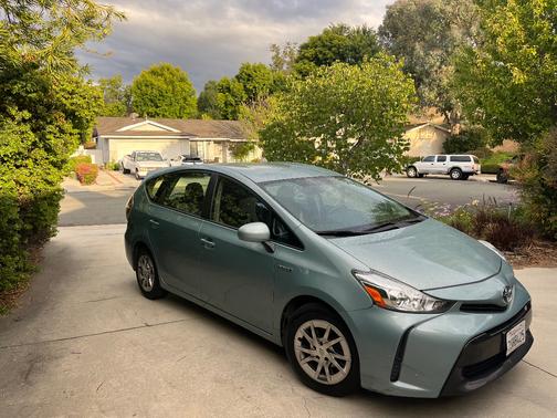 Green 2016 Toyota Prius v Five