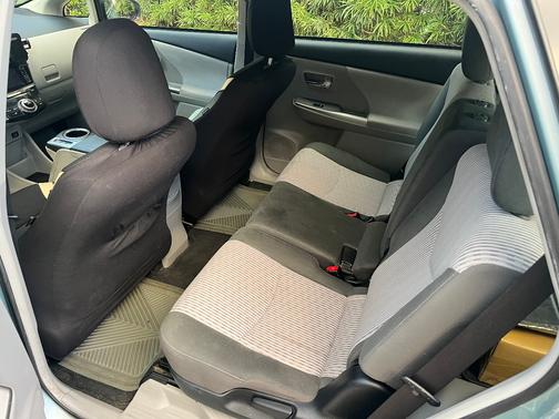 Green 2016 Toyota Prius v Five