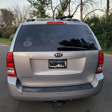 2011 Kia Sedona LX