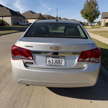 Gray 2012 Chevrolet Cruze LS