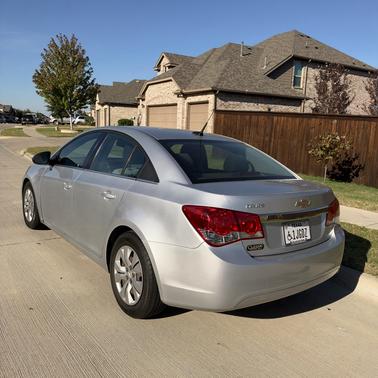Gray 2012 Chevrolet Cruze LS