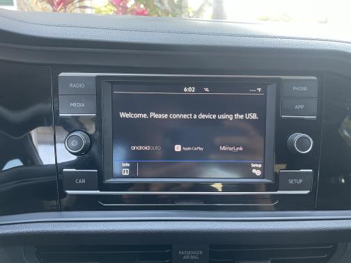 Photo 4 of 22 of 2019 Volkswagen Jetta 1.4T S