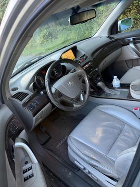 Silver 2011 Acura MDX 3.7L Technology