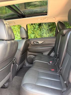Blue 2016 Nissan Rogue SL