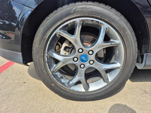 Black 2013 Ford Focus SE