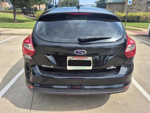 Black 2013 Ford Focus SE