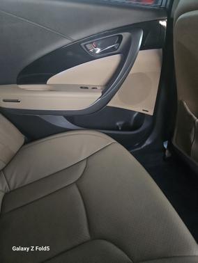 Red 2013 Hyundai Azera Base