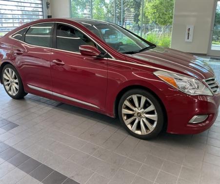 Red 2013 Hyundai Azera Base