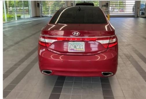 Red 2013 Hyundai Azera Base
