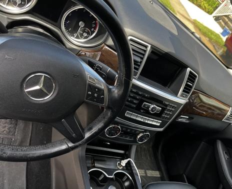 Black 2013 Mercedes-Benz M-Class ML 350 4MATIC