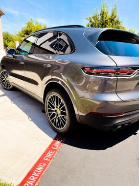 Silver 2021 Porsche Cayenne Cayenne