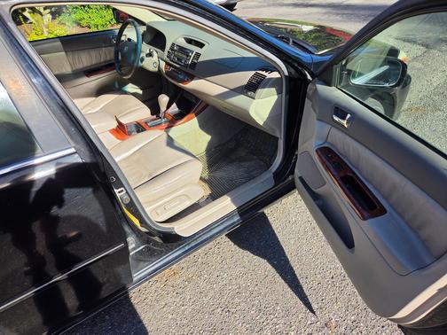 Black 2003 Toyota Camry XLE
