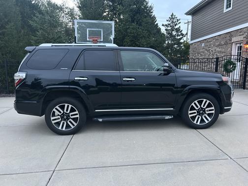 Black 2016 Toyota 4Runner Limited