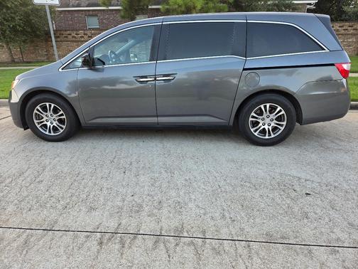 Gray 2013 Honda Odyssey EX