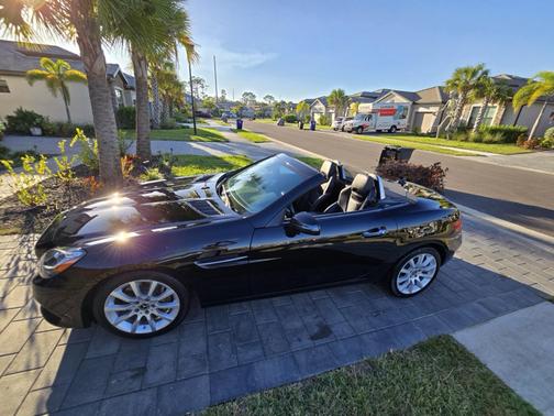 2018 Mercedes-Benz SLC 300 Base