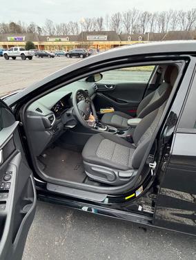 2019 Hyundai IONIQ Hybrid Blue