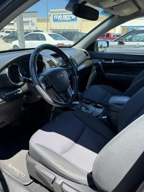 2011 Kia Sorento LX