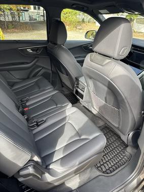 Gray 2022 Audi Q7 45 Premium Plus