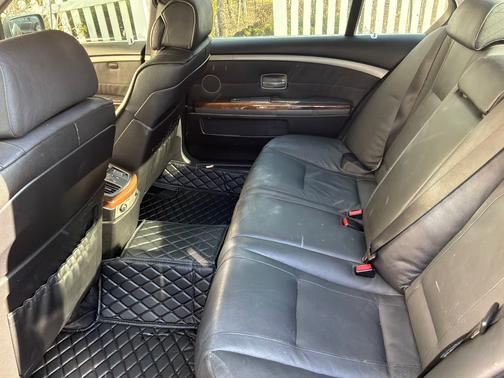 Black 2004 BMW 745 Li