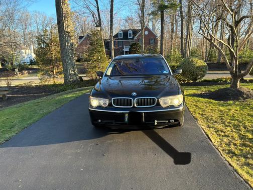 Black 2004 BMW 745 Li